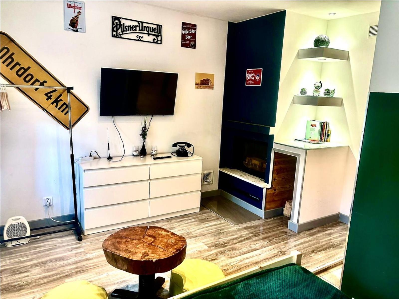 Appartamento Walbrzych Blisko Teatru Esterno foto